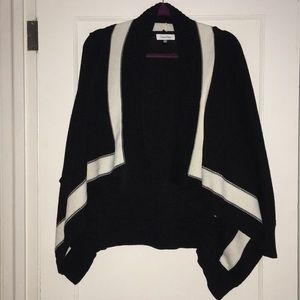 Calvin Klein B&W open sweater w/ POCKETS!